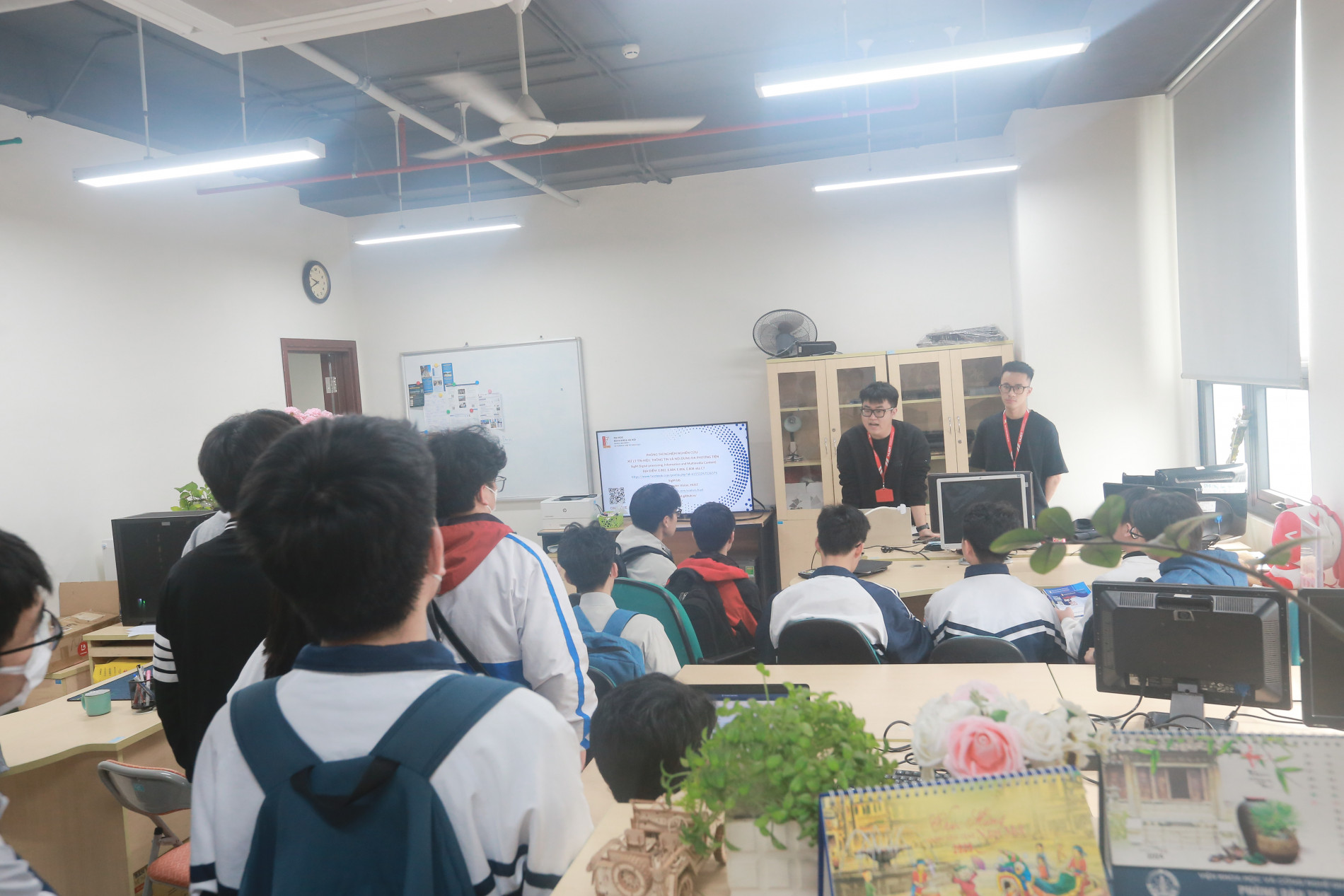 ảnh 15 Lab XLTH và phân tích đa phương tiện