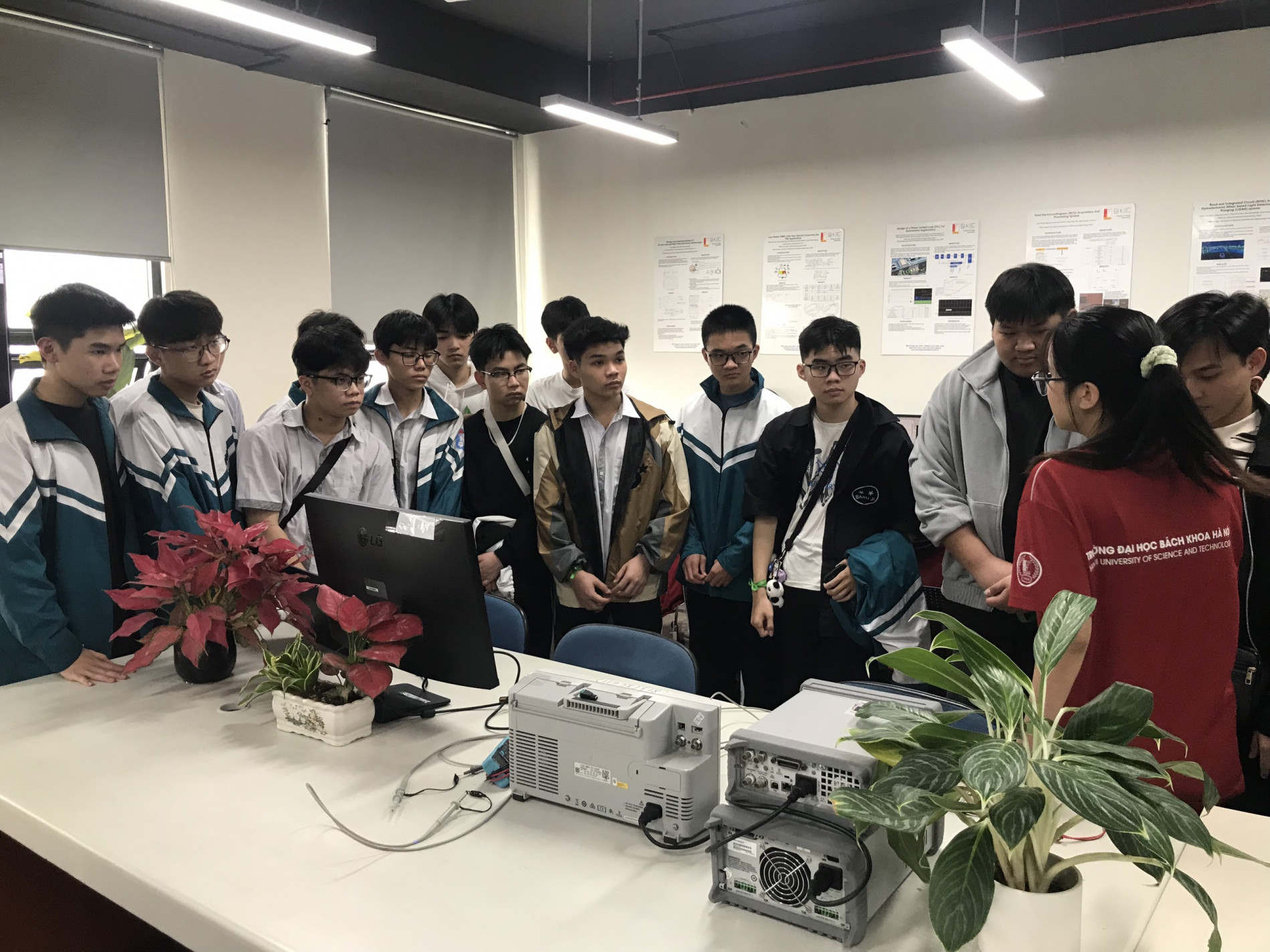 Ảnh 6 Vi mạch và bán dẫn được sản xuất như thế nào