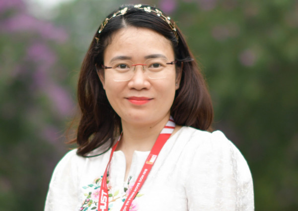 TS. Tạ Thị Kim Huệ