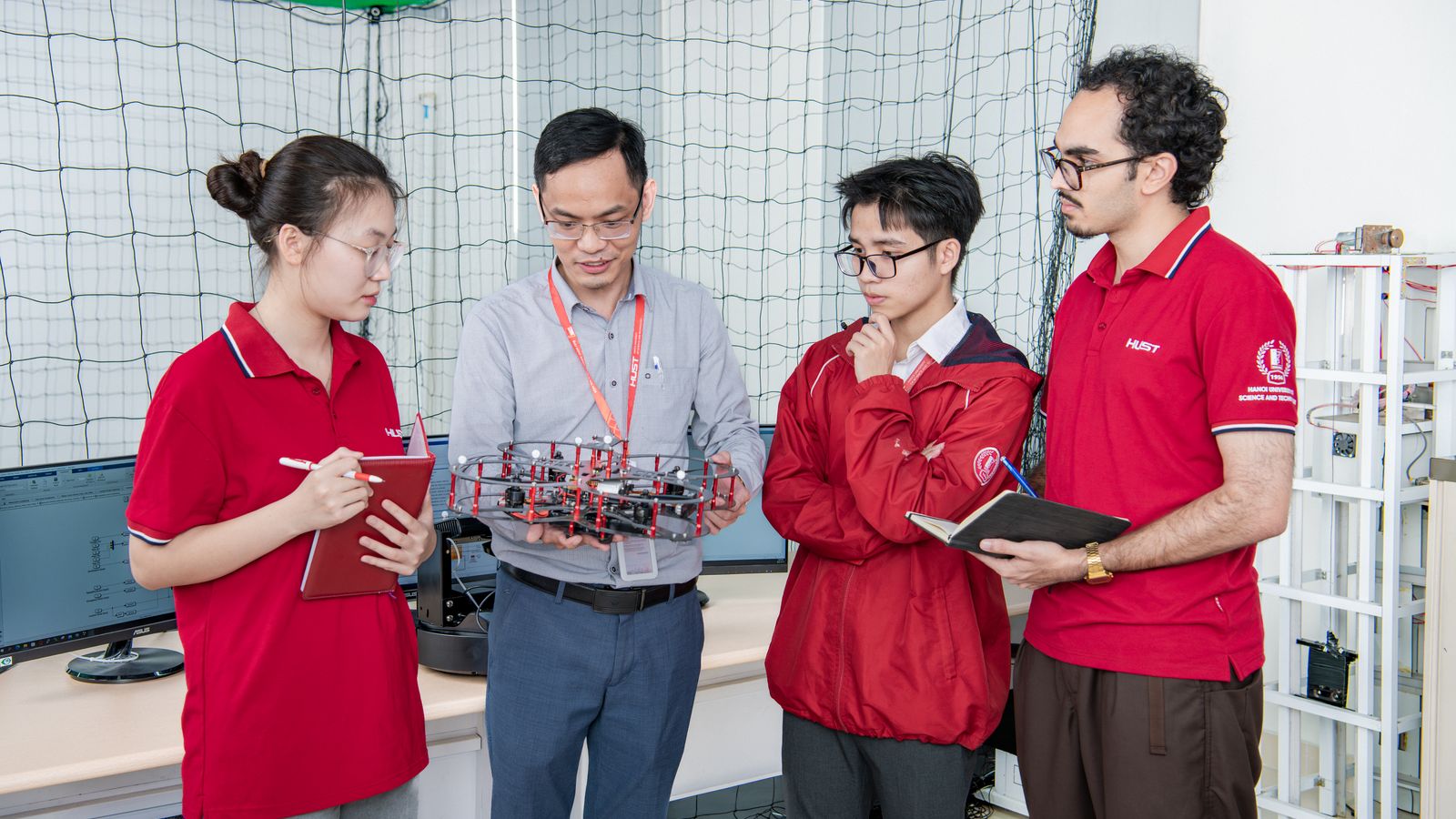 Tin học công nghiệp và Tự động hóa (CT Việt - Pháp PFIEV)