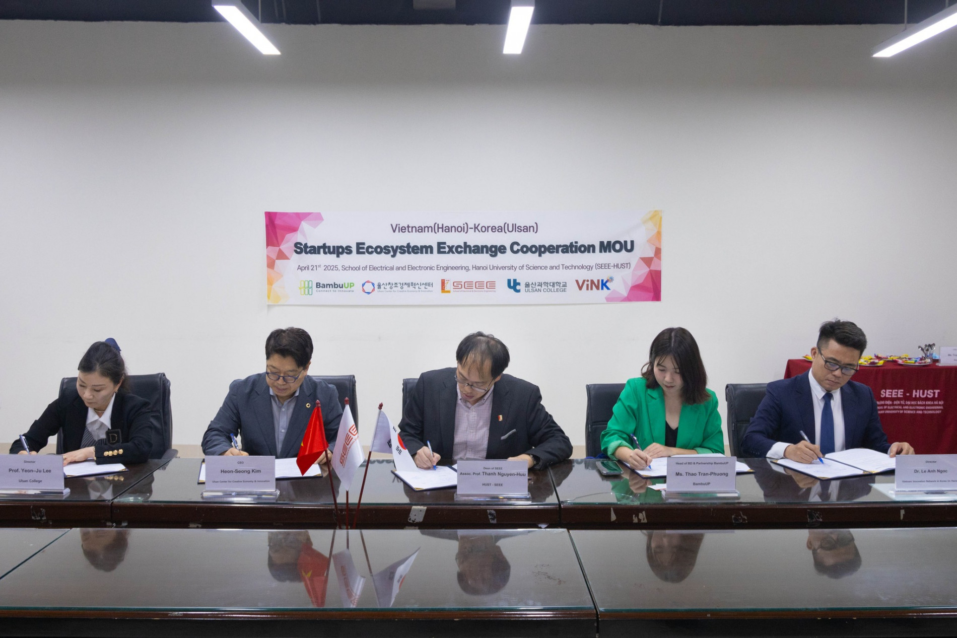 Các bên liên quan ký kết MOU