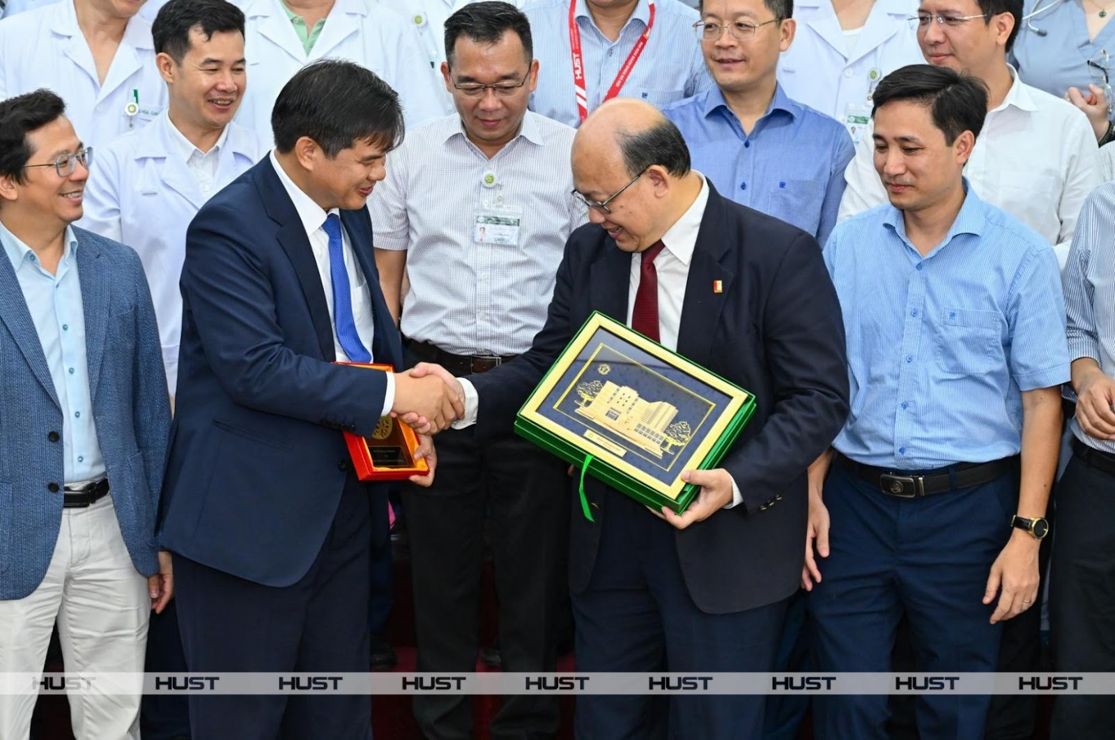 exchange commemorative gifts
