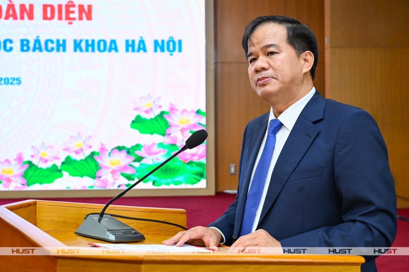 HUST Support Bach Mai Hospital with Data Processing